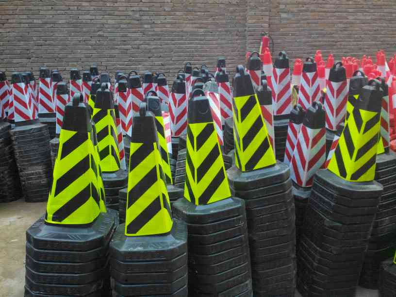 山西反光路锥现货批发