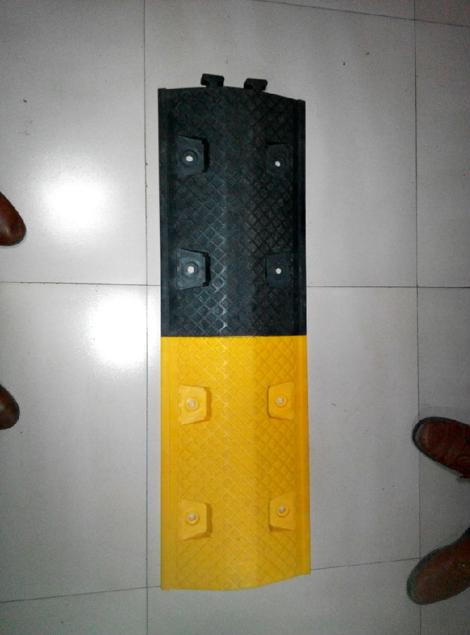 山西塑料减速带厂家直销