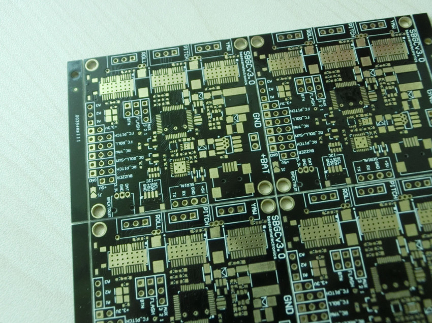 0.6mm四层板电路板打样