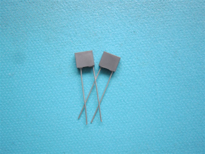 CL21X电容（223J/63V P=5）