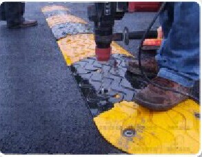 南宁铸钢减速带红昌科技减速设施