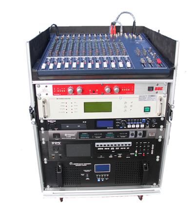 定制中科新型车载导播设备