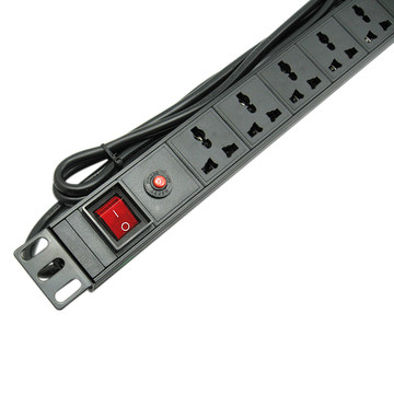 机柜专用防雷插座