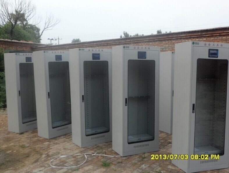 河南洛阳20面电网工具柜已安全发货