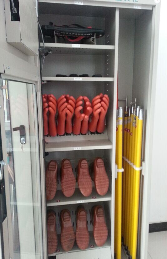 国家电网用智能除湿型电力柜