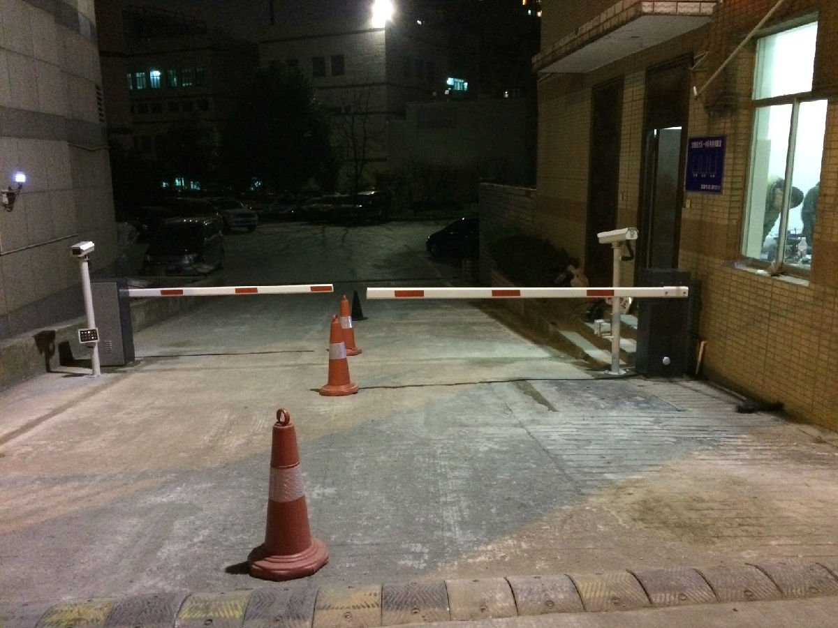 停车场网络高清车牌自动识别系统生产厂家