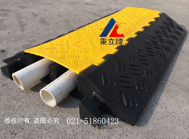 三通过桥板 三通地面压线槽 三通压线板