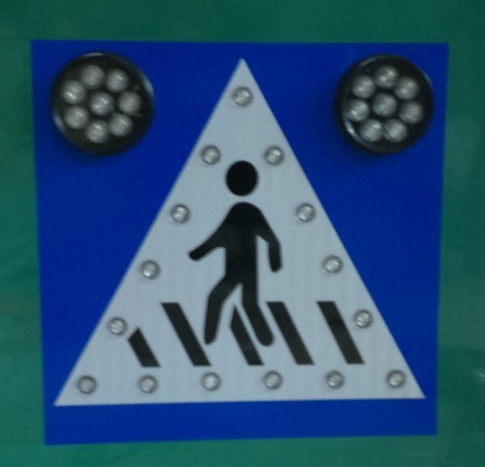 厂家拓安太阳能标牌 人行 限速等款式多样化 图案尺寸可定制