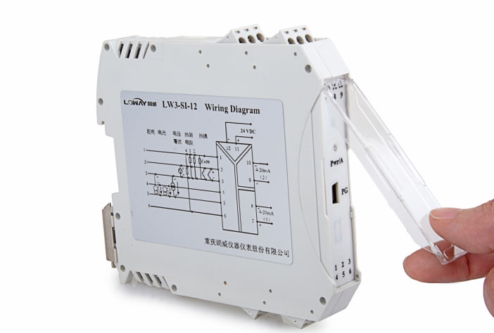 智能温度变送器(热电偶输入) ：LW-6914  (1入1出);LW-6915  (1入2出);LW-6922  (2入2出)