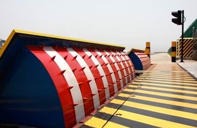 盐城液压路障机，防恐墙，升降路障现货供应