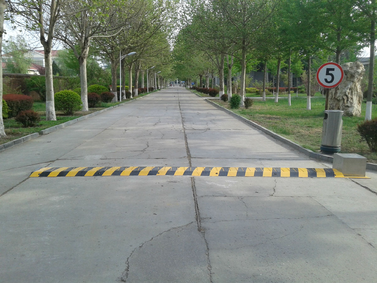 厂家直销破胎器，阻车破胎器阻车路障