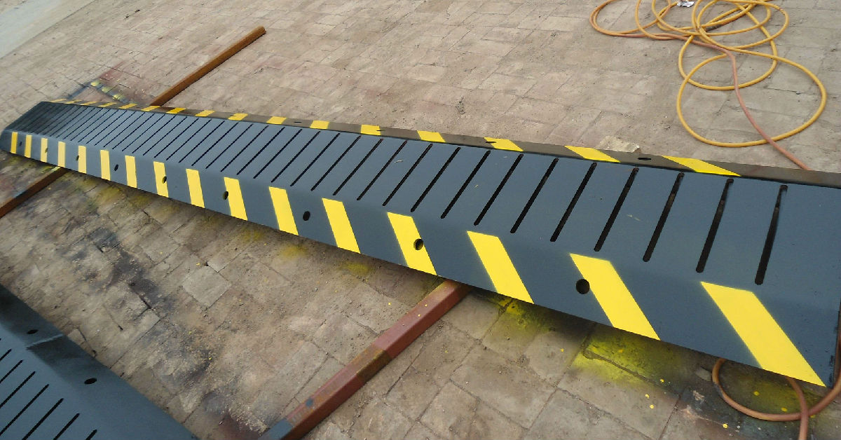 盐城阻车破胎器，遥控阻车路障现货供应