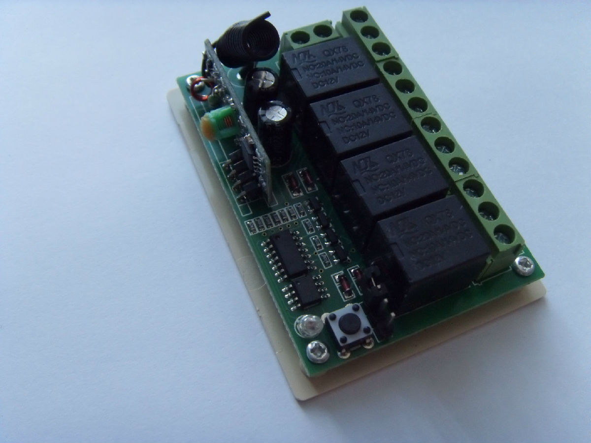 多路继电器控制模组 点动自锁学习型四路无线遥控开关12伏4路 