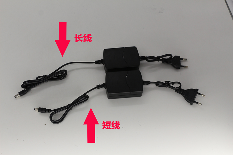桌面式双IC双出线12V1A监控摄像头电源适配器  深圳安防电源厂家直销