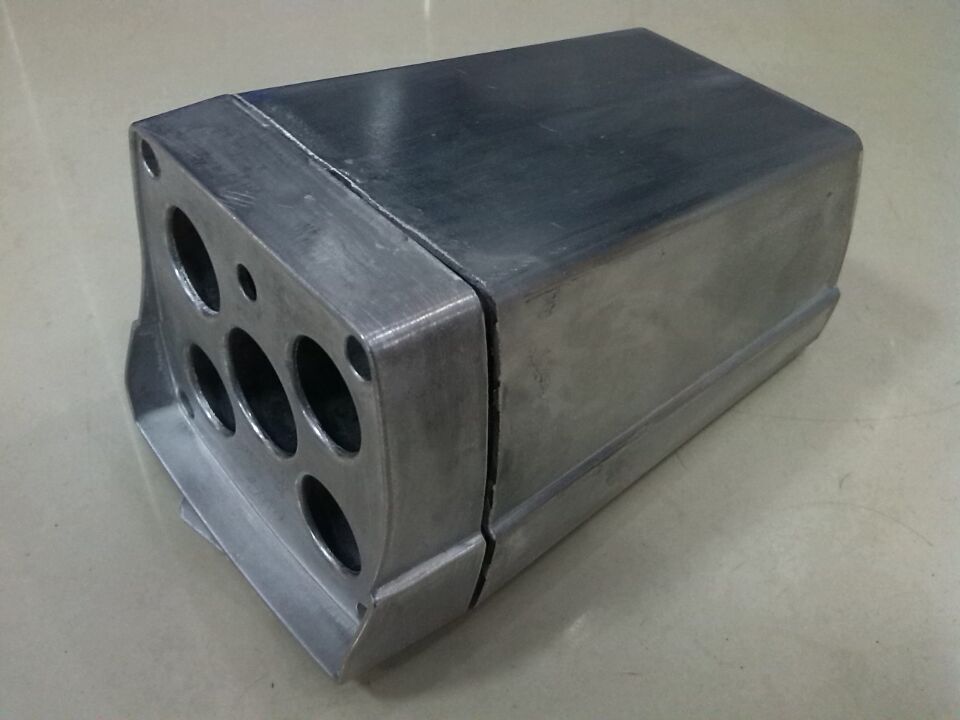 90K枪型摄像机护罩