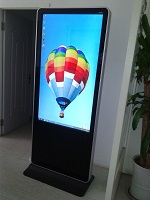 大连多媒体触摸查询一体机