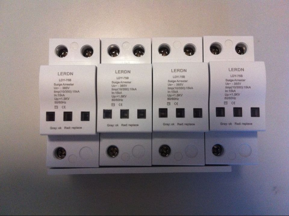 一级电源防雷器