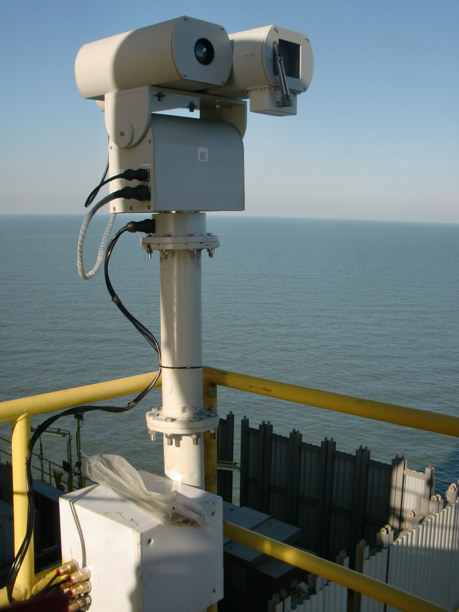 欧艾智能智能特高清（UHD）望远日夜监控一体化成像系统   