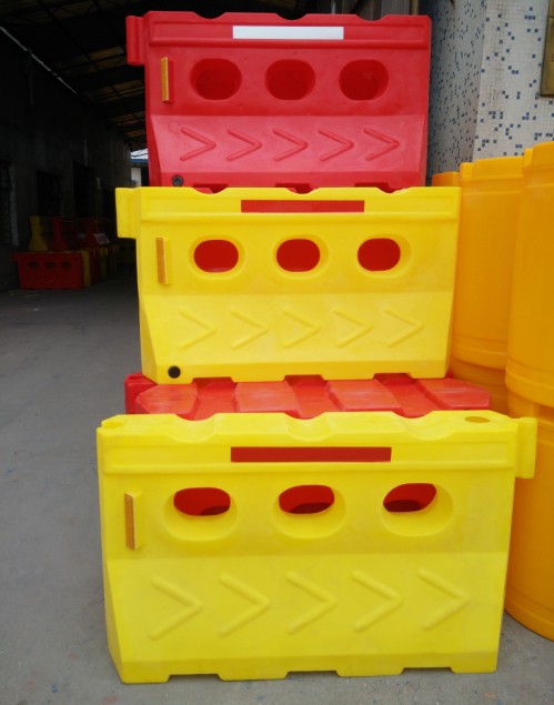 三孔滚塑水马批发 滚塑路障水马厂家