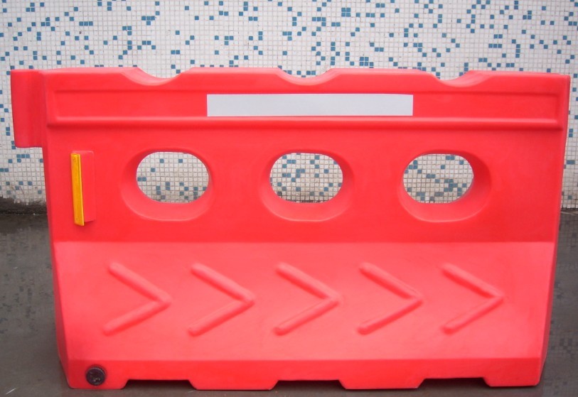 滚塑水马规格1500*800*210*420防撞水马厂家 施工隔离交通水马 