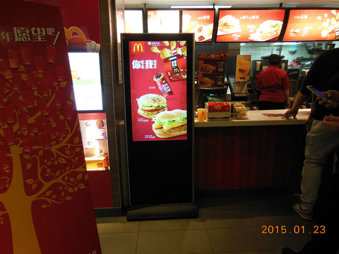 石家庄广告机厂家 石家庄策维电子广告机厂家 广告机