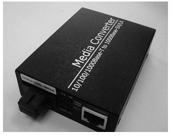 供应10-100-1000M 单纤收发器