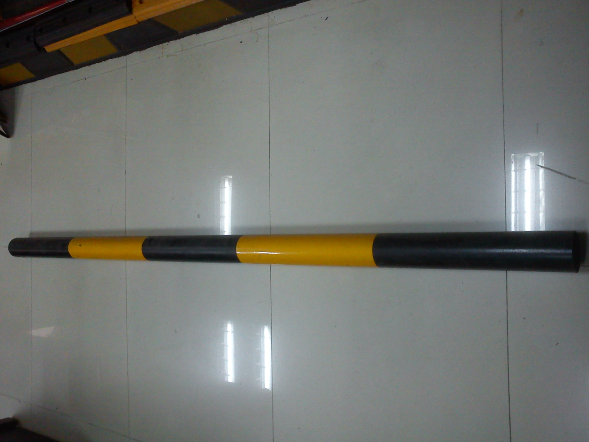 挡轮杆、汽车防撞栏、挡轮管、车轮挡杆