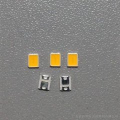 SMD2835暖白贴片灯珠，2835专业封装厂家