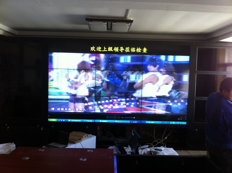 乐博48寸8mm拼缝液晶监视器