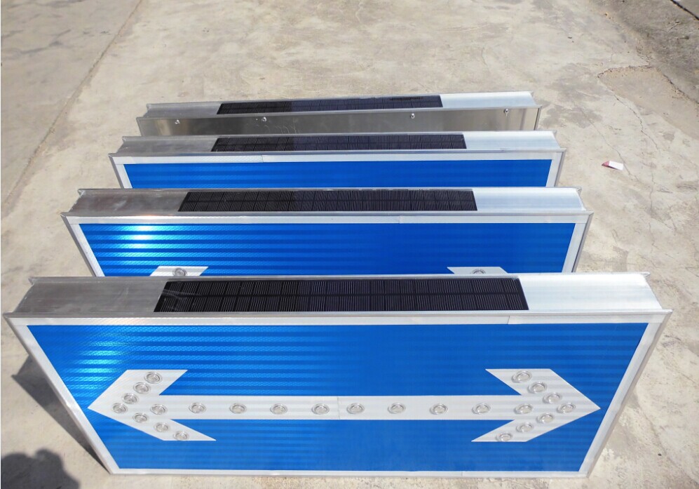 专业生产太阳能灯牌、LED导向牌、指示牌、交通信号灯