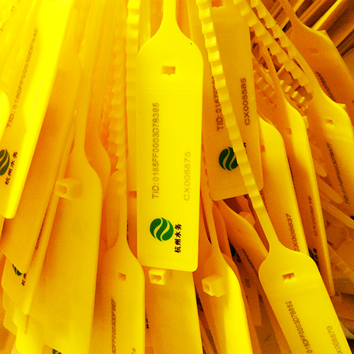 RFID 扎带电子标签