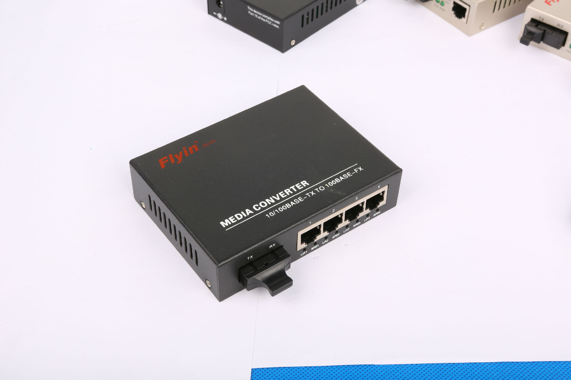 FLY-4F1T-SWDXG千兆四光一电光纤交换机