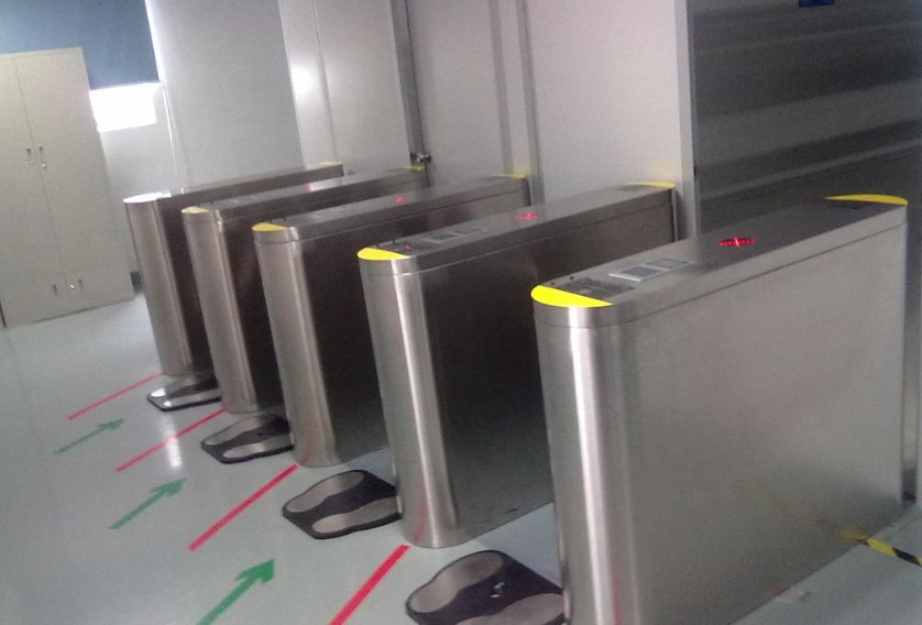 静电通过三辊闸，三辊闸门禁，电子厂三辊闸