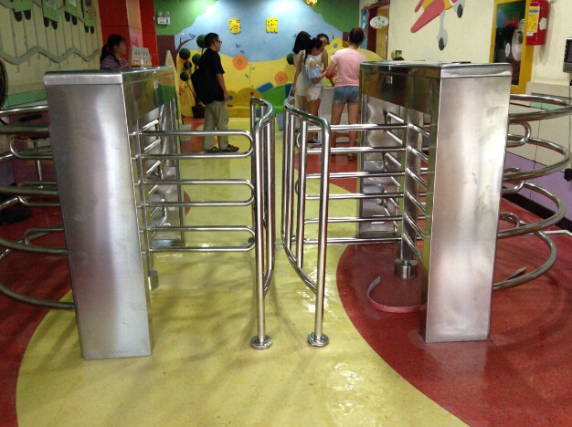 春晓幼儿园半高旋转闸