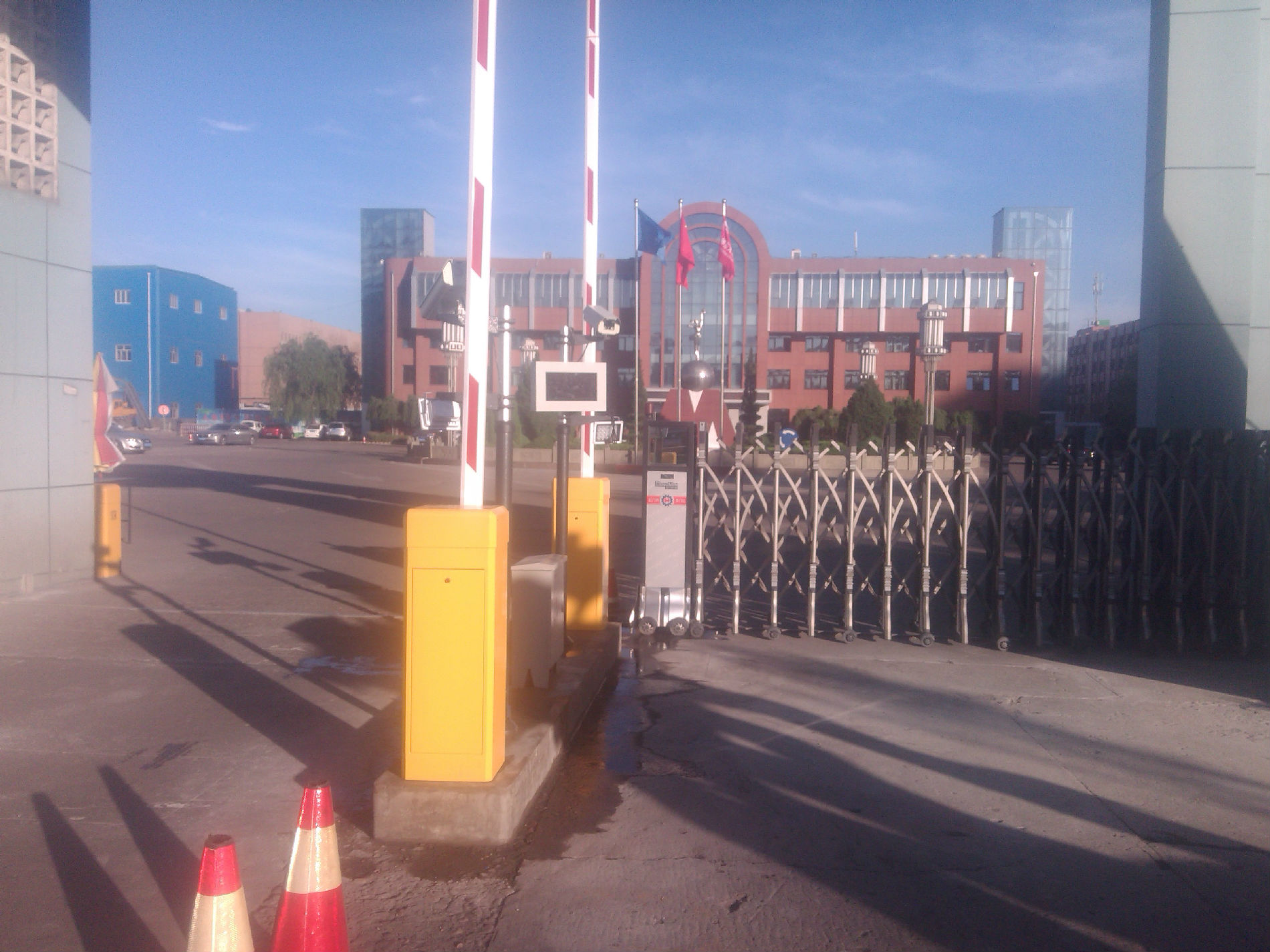 智能停车场系统 小区地下停车场 智能云停车管理系统 停车场道闸