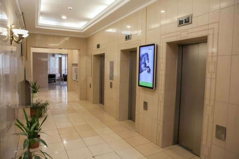 武汉广告机厂家