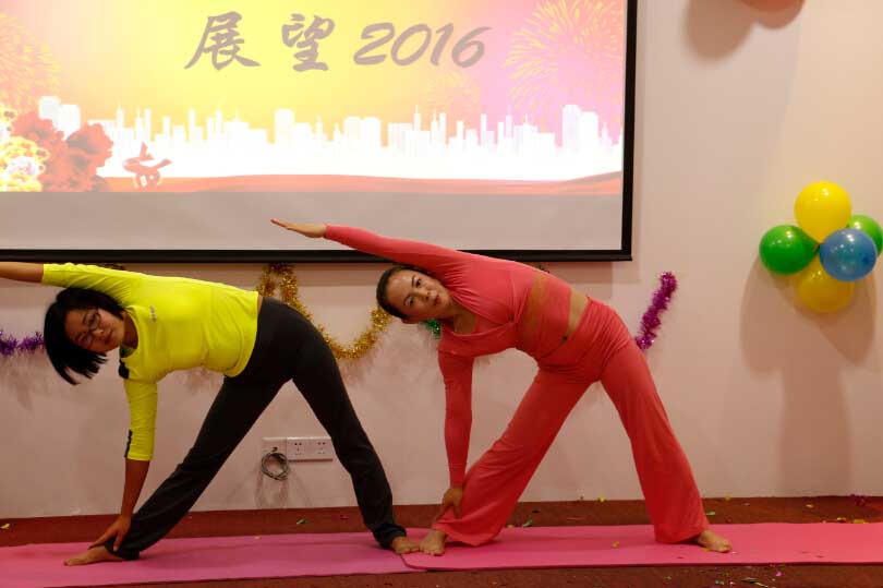 创新通联欢总结瑜伽节目表演