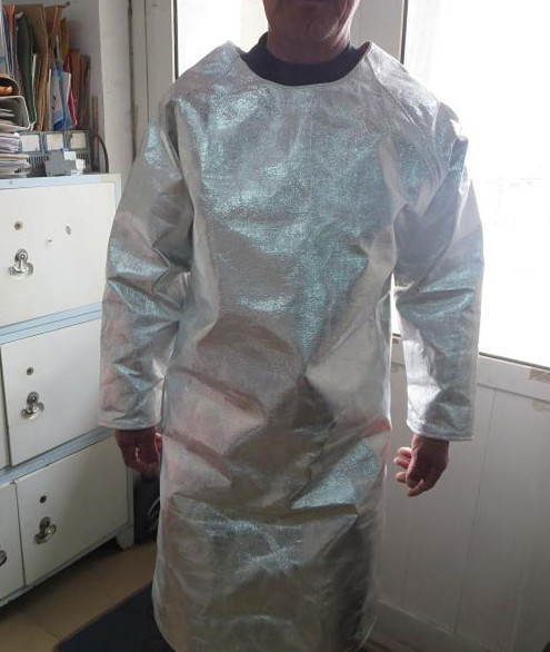 防火耐高温围裙 耐高温反穿衣 1000度铝箔防护服 隔热服 特价供应