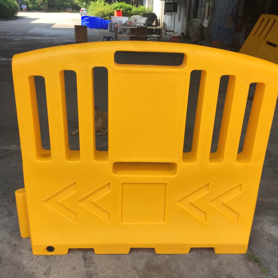 深圳水马厂家 滚塑水马 塑料水马 围栏 防撞水马 水马交通设施厂家