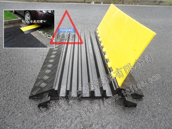 橡胶线槽过线板