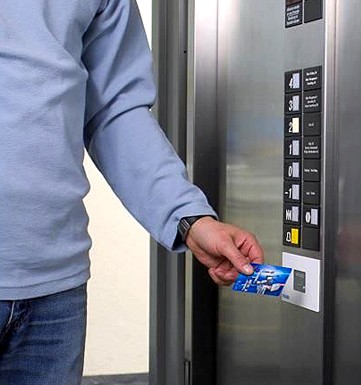 电梯控制系统 内呼外呼控制器