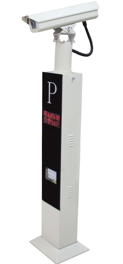 新款200万停车场车牌识别一体机 语音和显示