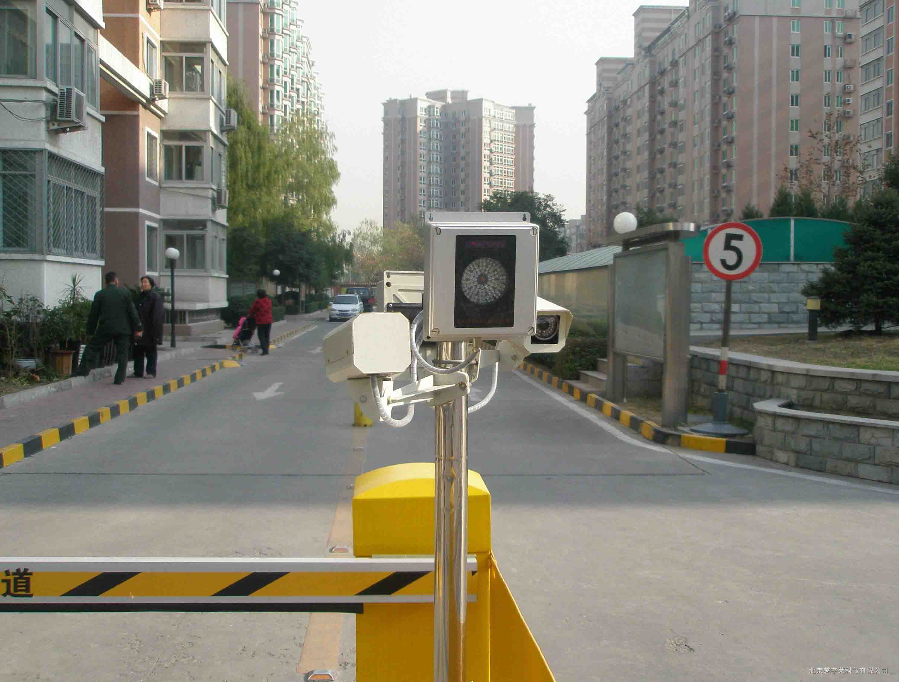 安装维护停车管理系统