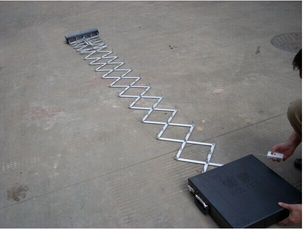 东莞市优质路障破胎器