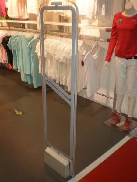 服装专卖店防盗器 服装门口防盗报警器