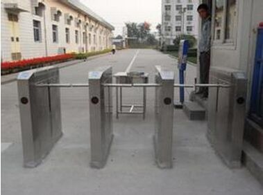 广东一字闸厂家 诚盛通桥式刷卡一字通道闸