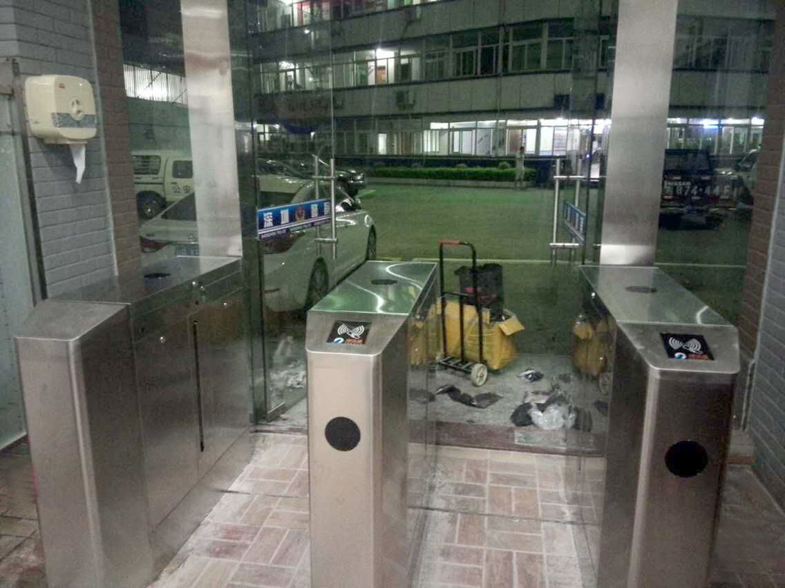 厂家直销水上乐园门票机 银行翼闸速通门 超市红外感应通道闸机BXT-Y22