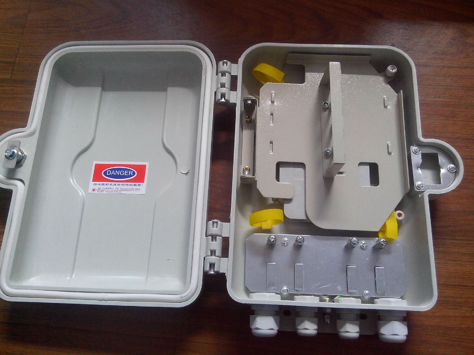 供应SMC光纤分纤箱 光缆分纤箱12芯24芯配线箱 分纤箱 分线盒