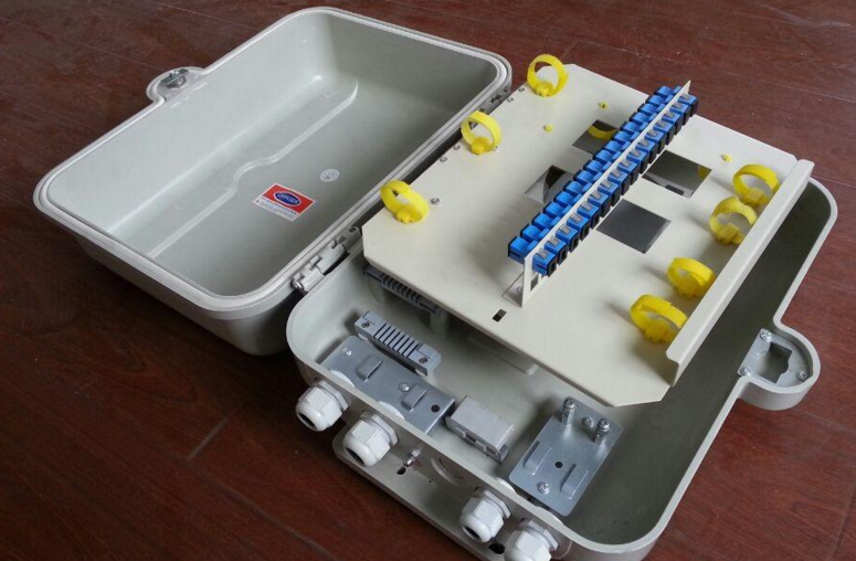 厂家长期供应8芯光纤直熔箱 12芯光纤直熔箱 光纤分纤箱 分线箱