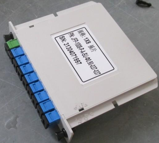 供应盒式光分路器 1分2 1分4分路器 插片式1分8光分路器